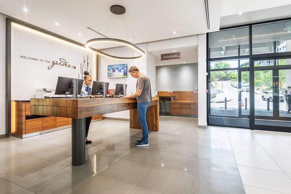 Hilton Garden Inn Windhoek İç mekan fotoğraf