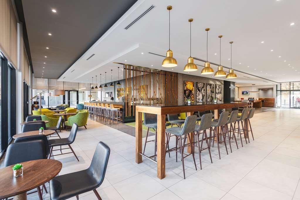 Hilton Garden Inn Windhoek İç mekan fotoğraf