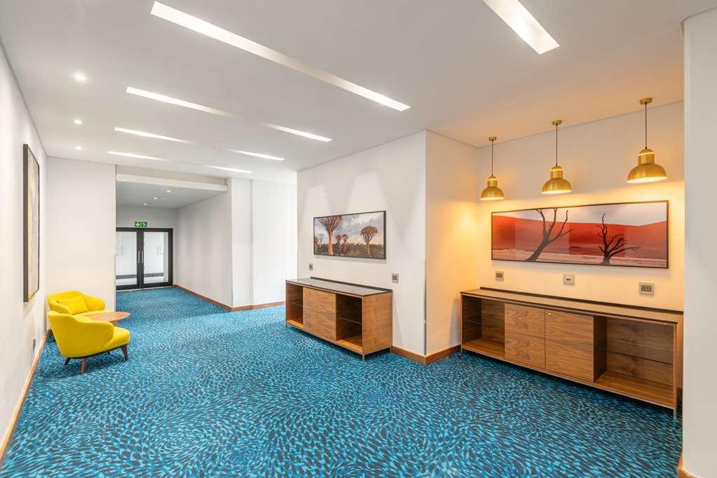 Hilton Garden Inn Windhoek Konforlar fotoğraf